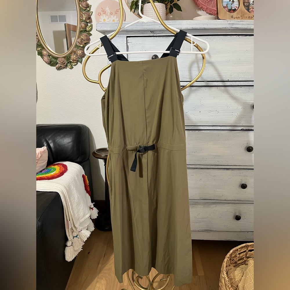 Olive Green Sleeveless Midi Dress with Adjustable Straps